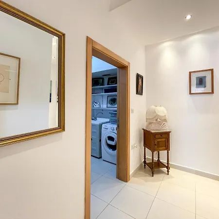 - Leisure & Live Apartmán Sliema